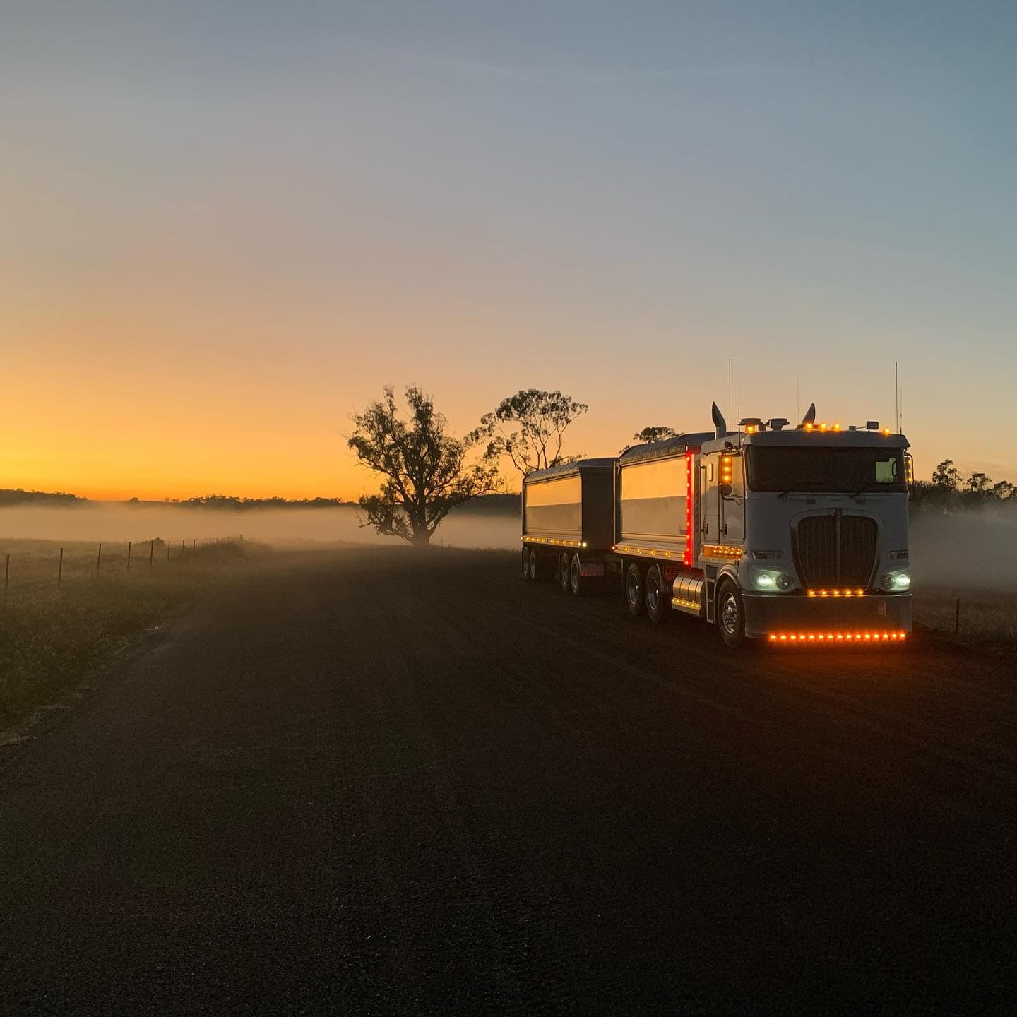 Heavy Haulage - Professional Earthworx